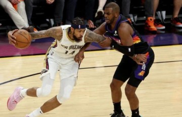 开云体育网址最新-两战下来毫无优势可言 布克受伤令太阳危机四伏