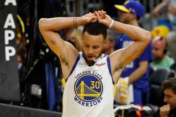 开云最新网址-首战惨败依旧没有丢失信心，勇士全队依旧保持冷静