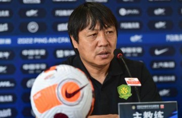 开云体育最新网址-谢峰：天气和场地非常不利 定位球机会把握得不错