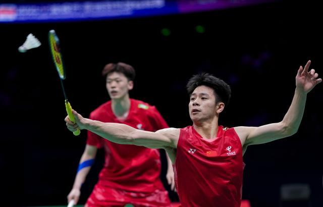 （体育）（9）羽毛球——亚锦赛：陈柏阳_刘毅获得男双亚军XxjpseC007380_20250413_PEPFN0A001.jpg